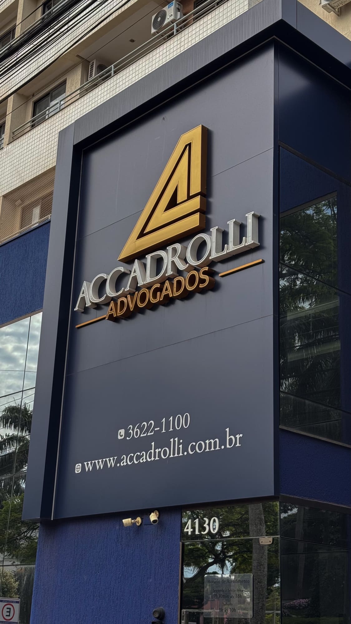Fachada do escritório